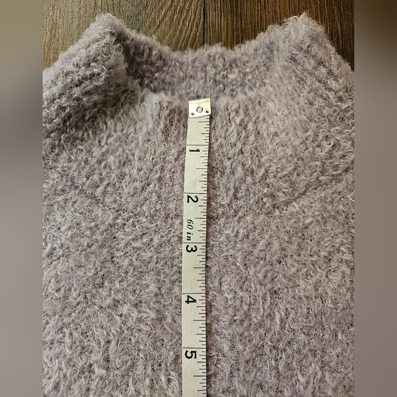 EXPRESS Purple PUFF Sleeve Sweater - SIZE M - Picture 11 of 12